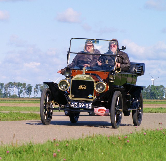 1914 Ford Model T @ Midland Classic Almere, puzzelrit