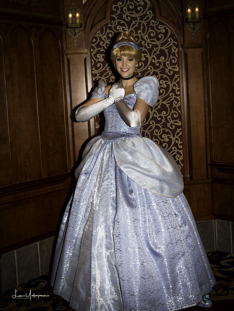 Disneyland 2016-Cinderella @ Fantasy Faire Meet & Greet 03