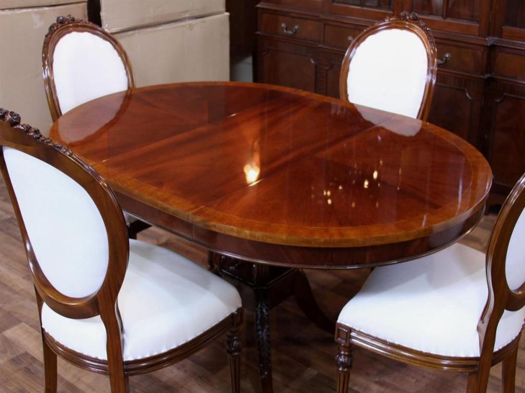 Modern Round Pedestal Dining Table Ideas | #DiningTable - Ro… | Flickr