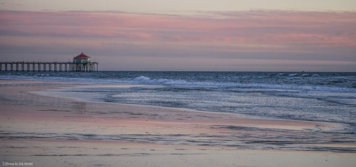 ocean pink blue sunset beach evening waves outdoor huntington shoreline bluewater pacificocean socal shore southerncalifornia orangecounty oc huntingtonbeach rubys theoc eveninglight huntingtonbeachpier eveningskies