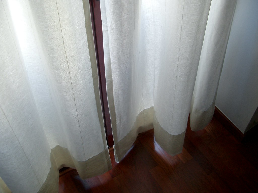 Cortinas habitación | Las cortinas de nuestra habitación son… | Flickr