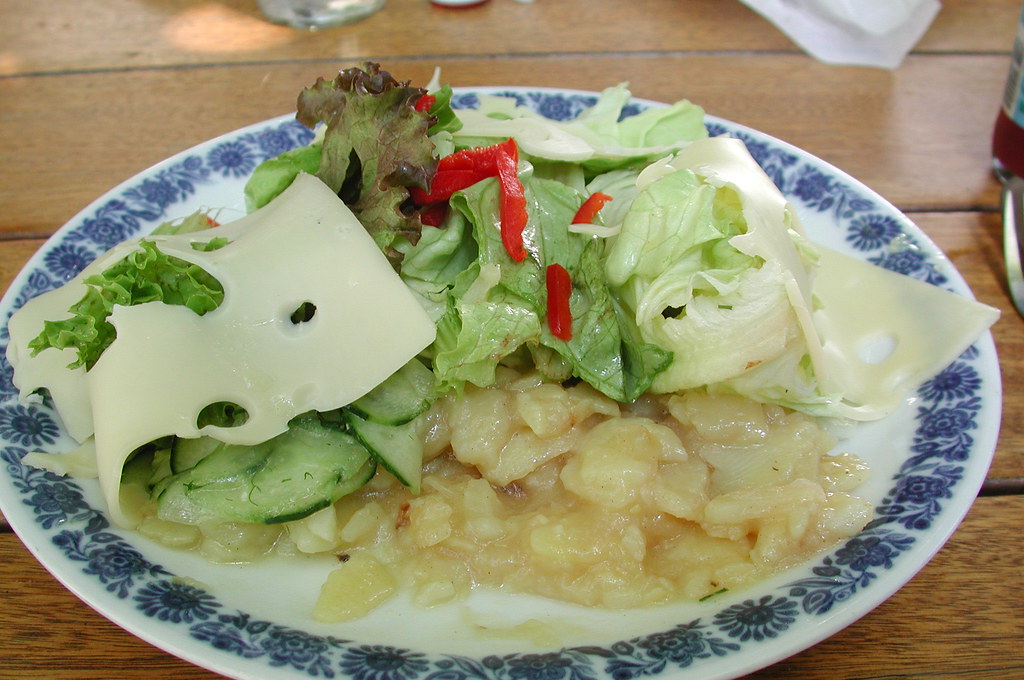 Ein zünftiger bayerischer Salatteller | ...in English one wo… | Flickr