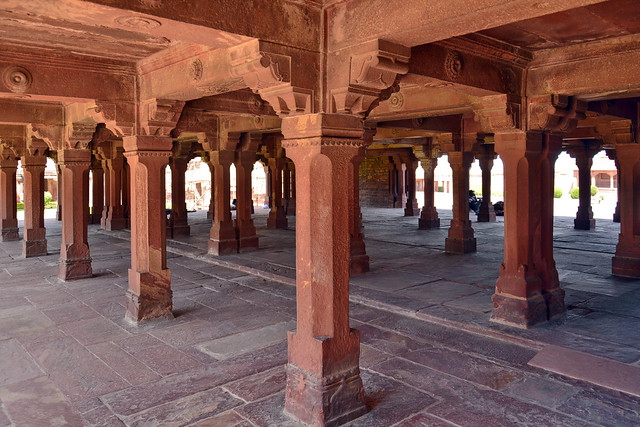 India - Uttar Pradesh - Fathepur Sikri - The Bagdir (Panch Mahal) - 5