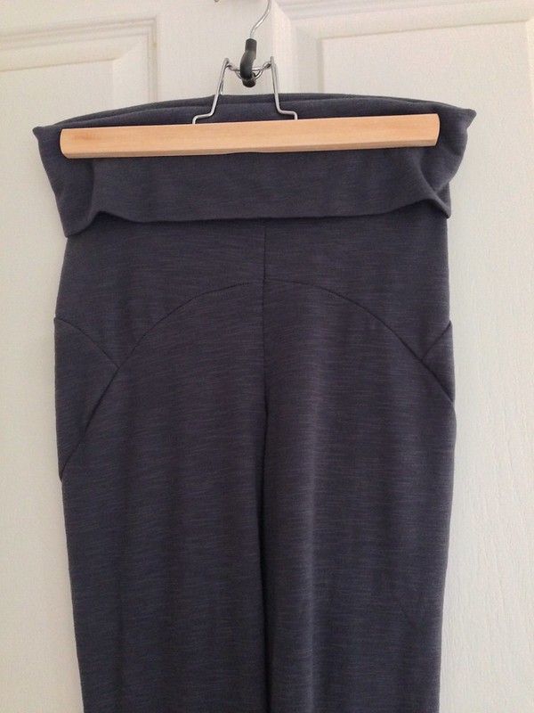 Fehr Trade's Steeplechase leggings in grey knit, with maternity (yoga) waistband.