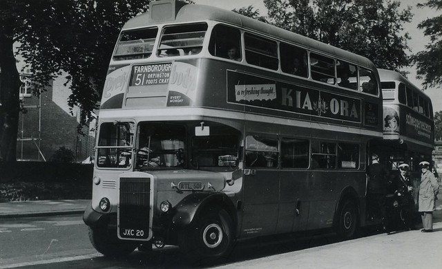 1 Oct 1949 – London Transport RTL 501 / JXC 20 on route 51 at Sidcup.