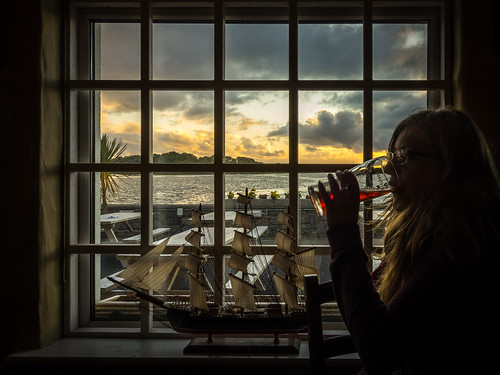 ireland sunset irish seascape window beer clouds bay pub ship quay westport clewbay smithwicks westportquay