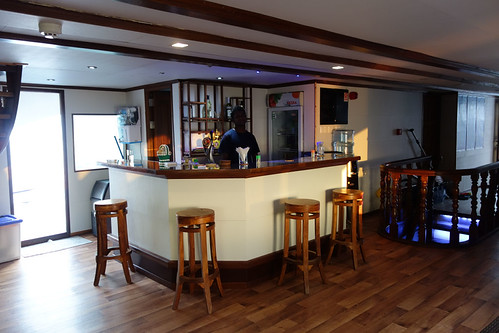 MV Emperor Voyager