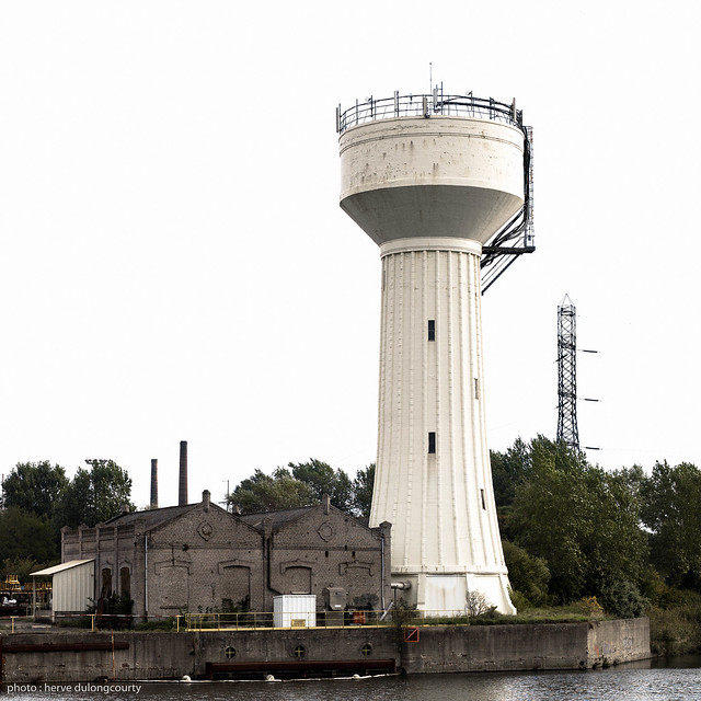 Water tower along  Furnes canal