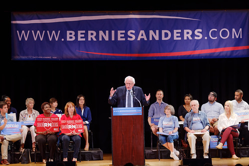 Election 2016: Bernie Sanders NYC Fundraiser Draws Campaign Supporters Who Are 'Feelin' The Bern' | by Michael Vadon