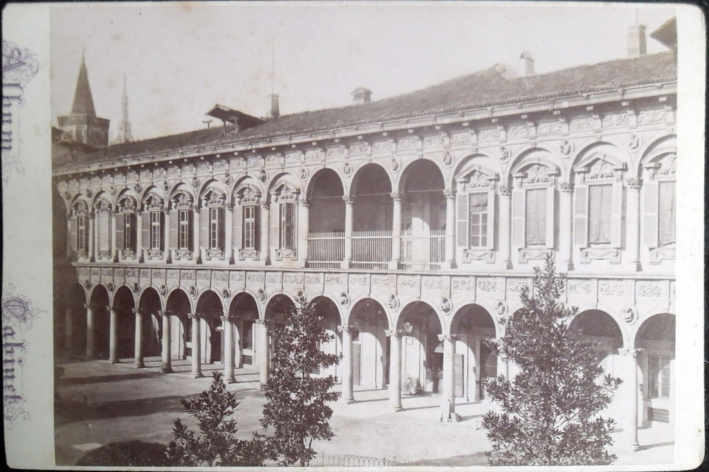 Interno dell'ex Ospedale Maggiore, 1890 circa | Milàn l'era inscì ...
