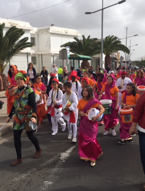 Pasacalle carnavalero en los colegios de Arrecife, Tías y Playa Blanca