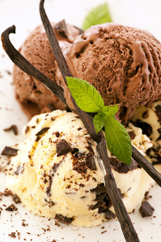 Vanilleeis mit Schokolade | vanilla and chocolate ice cream | Flickr