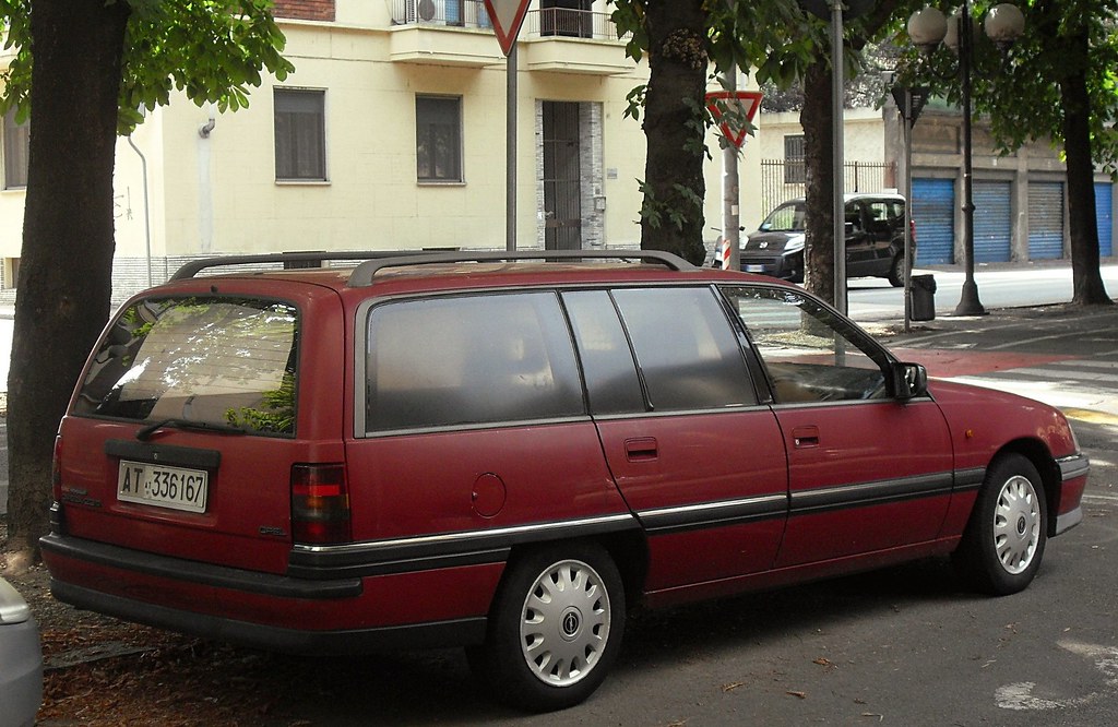 Opel Omega Caravan 2.3 TD 1992 | Data immatricolazione: 1-07… | Flickr