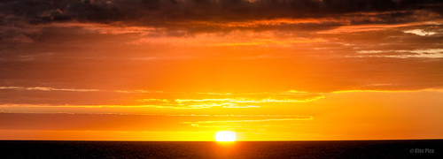 sunrise woodgatebeach queensland australia morning gold nature natural panorama panoramic stitched water nikon d7000 dx 18200mm amanecer leverdusoleil sonnenaufgang