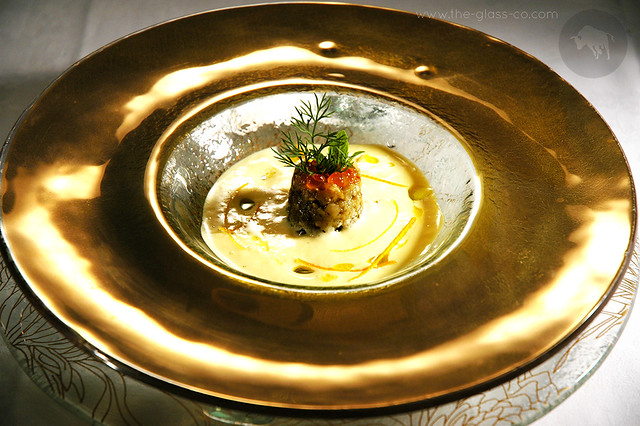 gold rim soup plate