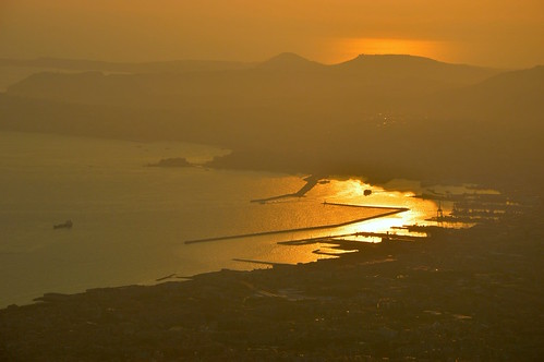 Porto di Napoli by frozensun79, sunset sea sky panorama verde green nature landscape volcano tramonto mare cielo napoli vesuvio mont