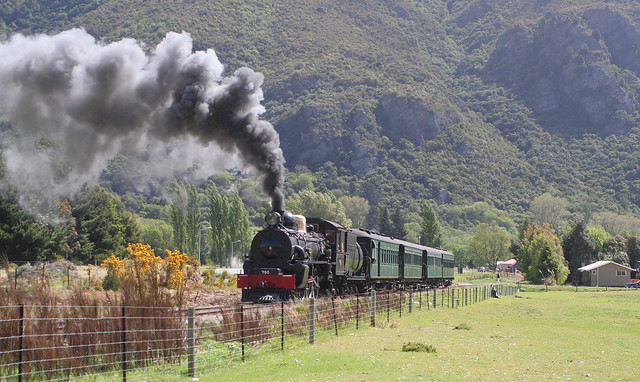 () The 'Kingston Flyer'.  4-6-2 Ab Class #795 departing Kingston for the 14 km run to Fairlight on 21st Oct, 2006.