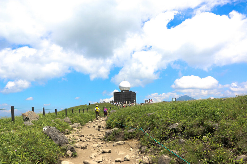 車山の山頂が見える