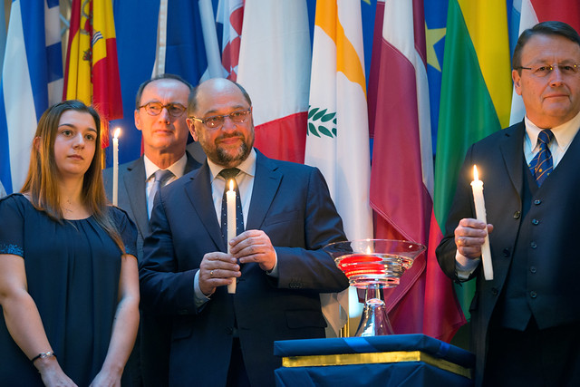 EP president Martin Schulz and MEP Paul Rübig at the Handover of the Flame of Peace of Bethlehem to the European Parliament in Strasbourg