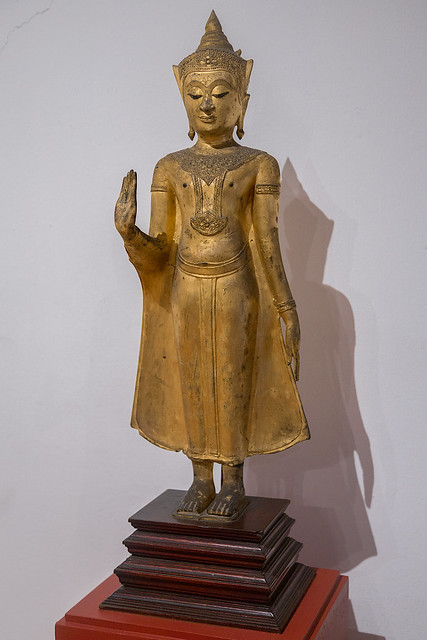 2016/07/21 11h47 Standing Crowned Buddha in Dispelling Fear (Ayutthaya art, 15-16ème siècle)