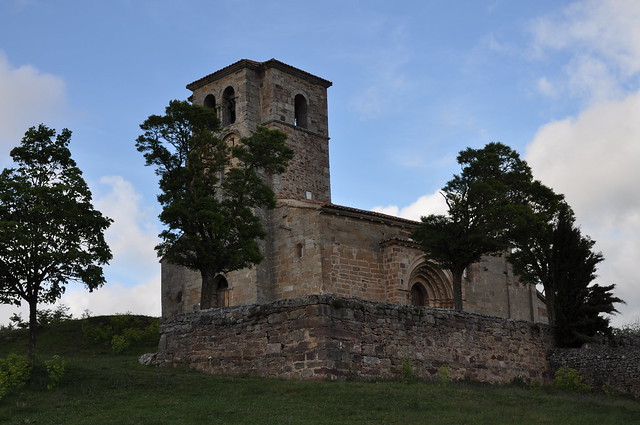 Henestrosa de Las Quintanillas (Valdeolea-Cantabria). Iglesia de Santa María la Real