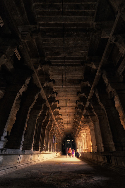 The Road to Nirvana - Ekambareswarar - Corridor