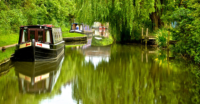 CANAL SCENE REFLECTIONS