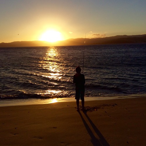 Pescando puesta de sol by gorily1, 