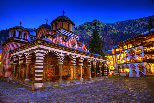 monastery dusk autumn rila bulgaristan bulgarien bulgarie bulgaria bluehour rilamonastery ðð¸ð»ñðºð¸ð¼ð°ð½ð°ññð¸ñ ðñð»ð³ð°ñð¸ñ
