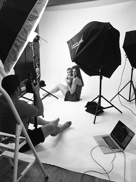 Behind the scenes from yesterday's baby photo session at the studio #baby #photoshoot #bts #behindthescenes #rollofilm #flashes #lights #whitebackground #nikon #mac #tethered