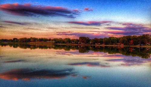 sky lake reflection fall minnesota reflections purple crystal outdoor smooth clear crisp iphone robbinsdale robbinsdaleminnesota iphonephotography iphonography