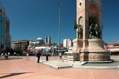 Taksim Square / Taksim Meydanı