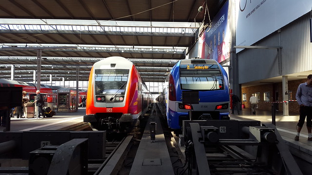 Regio DB DoSto and Meridian ET 306, München Hbf, DEU