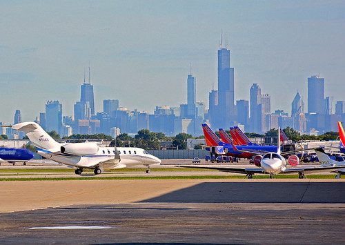 Chicago Midway Airport - Ramp Scene | (Sep16) City looms lar… | Flickr