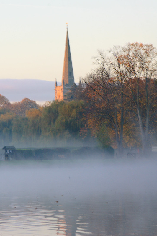 Season of mists: Avon at Stratford, early morning