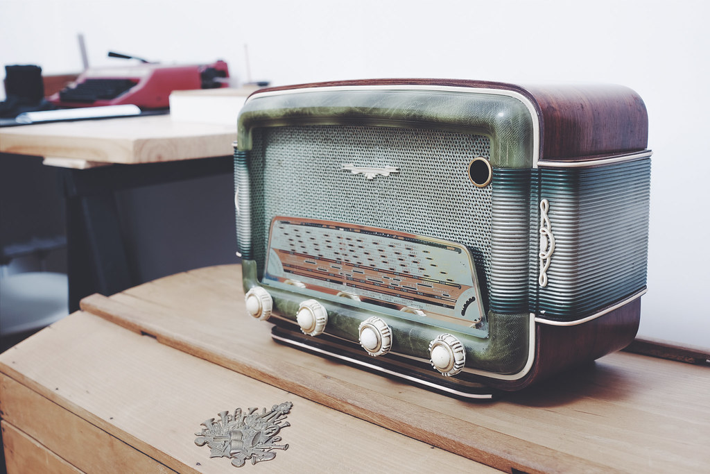 provocar Cornualles cavar Vintage Radio Post | A franch sonolor radio from 1952 or 195… | Flickr