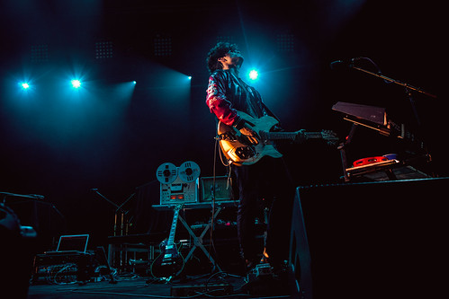 Twin Shadow