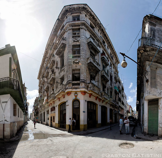 Habana Veja, Cuba