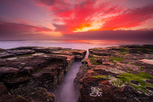 beach sunrise canon rocks waves rocky australia seacliff nsw hitech cpl wollongong coledale gnd lucroit