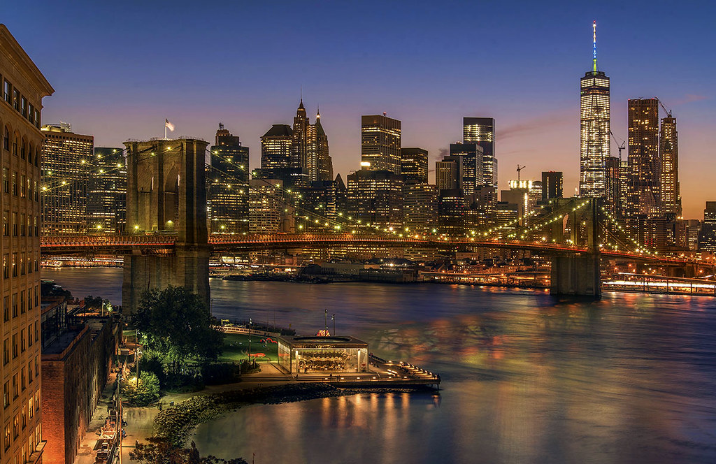 The Brooklyn Bridge and Downtown Manhattan, New York City, USA.
