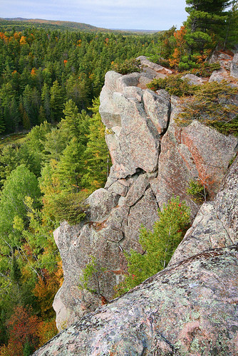 cliff ontario rocks lookout valley calabogie eaglenestlookout