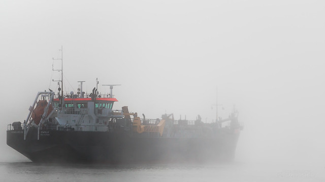 Hopper-Dredger Ijsseldelta Disappears Into Dense Fog Again