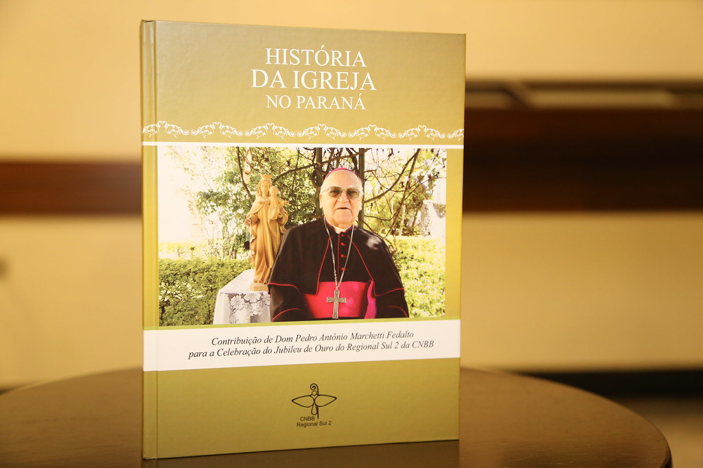 No lançamento do livro de Dom Pedro Fedalto, 