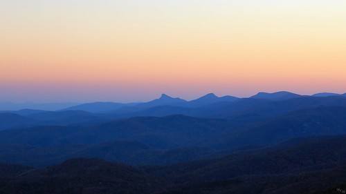 photosbymch landscape sunset pinksky tablerock appalachianmountains blueridgeparkway linncoveviaduct grandfathermountainnorth carolina usa canon 5dmkiii 2016 autumn outdoors fall