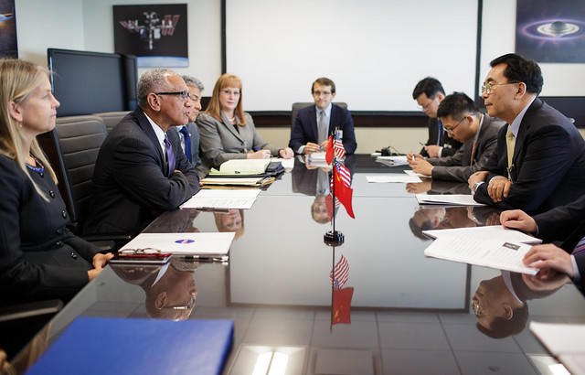 Administrator Bolden meets with Chinese Academy of Sciences President (NHQ201509230001)