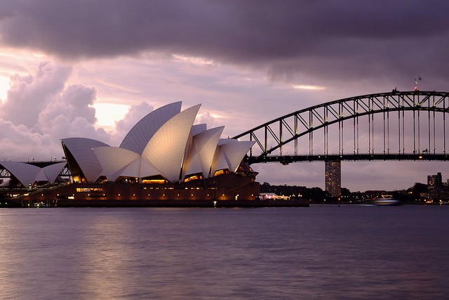 Sydney opera house ( 2 )