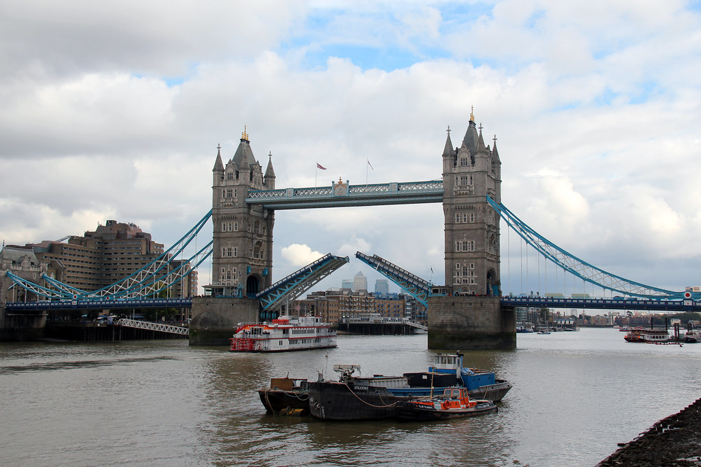 Tower Bridge Lift!