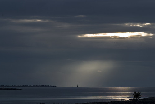 oskarshamn hotellcorallen småland sweden sunrise soluppgång täby17 sunray solstråle sky scenic himmel moln cloud