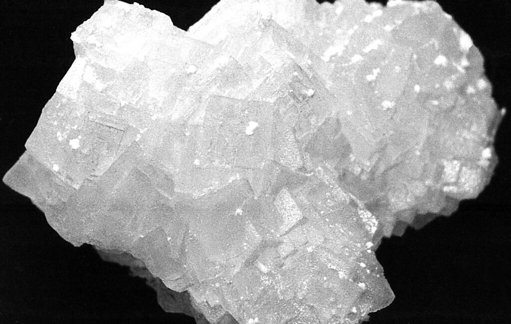 Colección Rocas y Minerales (1):  Halita (NaCl) Cristalización, cúbuca (Retina1bNov15020)