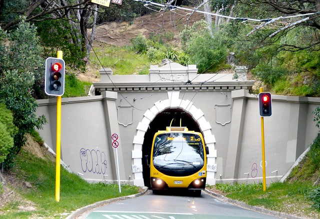 Go Wellington: 354 (ETB425) emerging from the Hataitai bus tunnel into Pirie Street, Route 2